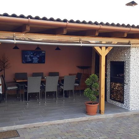 Alom Apartman Hajdúszoboszló Exterior foto