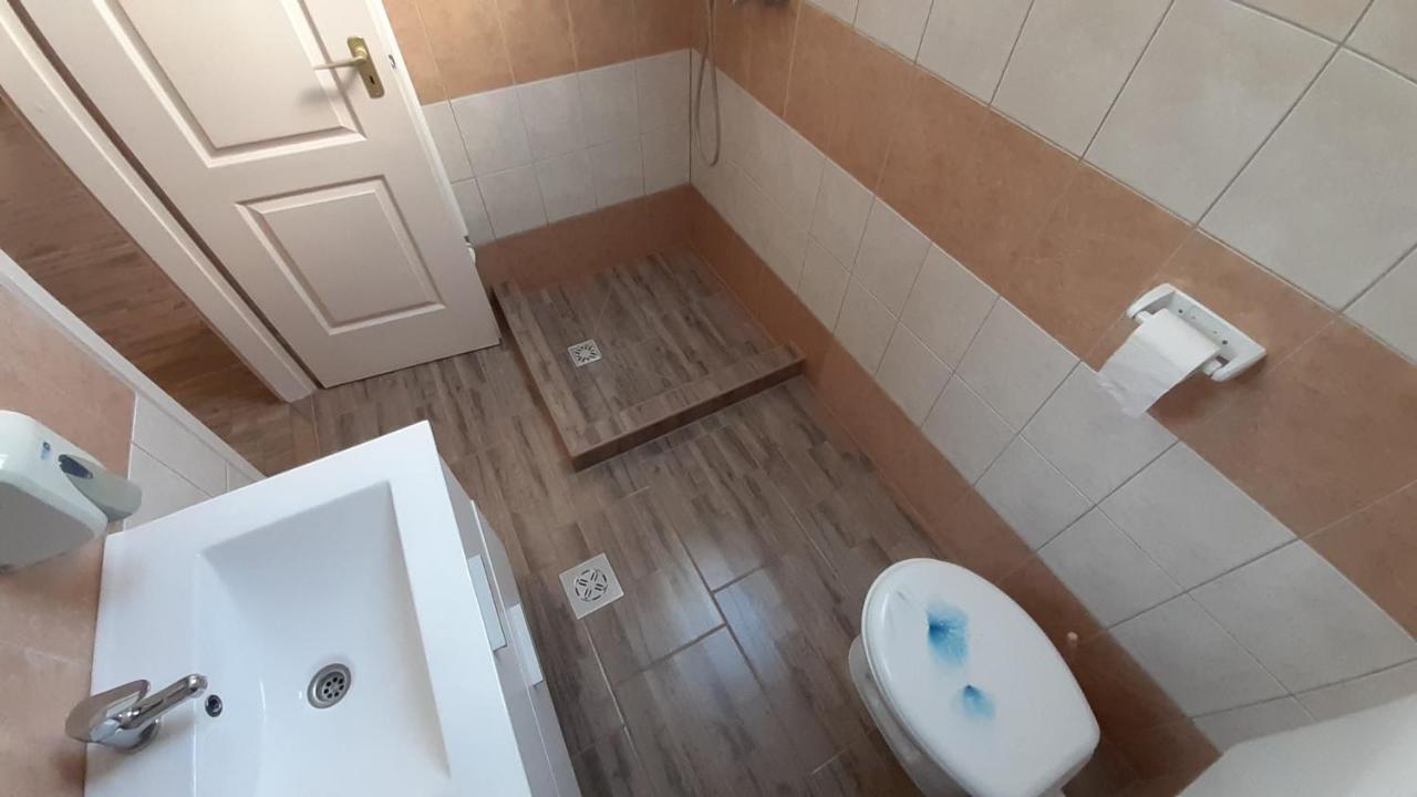 Alom Apartman Hajdúszoboszló Exterior foto