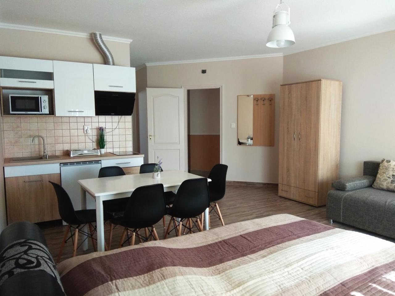 Alom Apartman Hajdúszoboszló Exterior foto