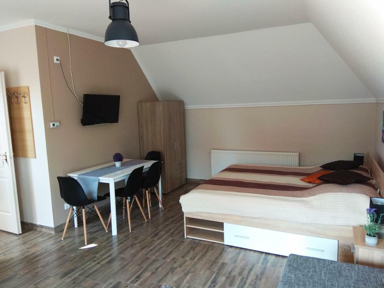 Alom Apartman Hajdúszoboszló Exterior foto